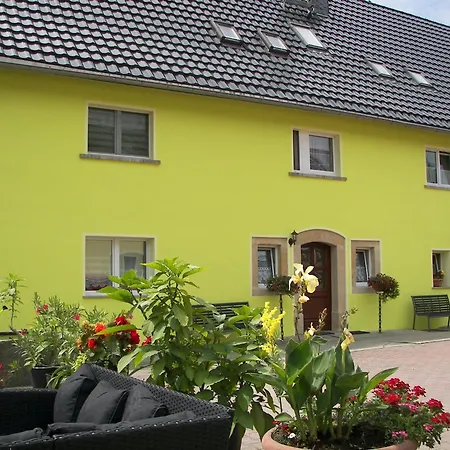 In Beim Boehmischen Park, Cleaning Included Apartment *